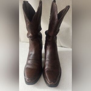 Crush Durango Cowgirl boot. This style features full-grain leather. Size 7 M